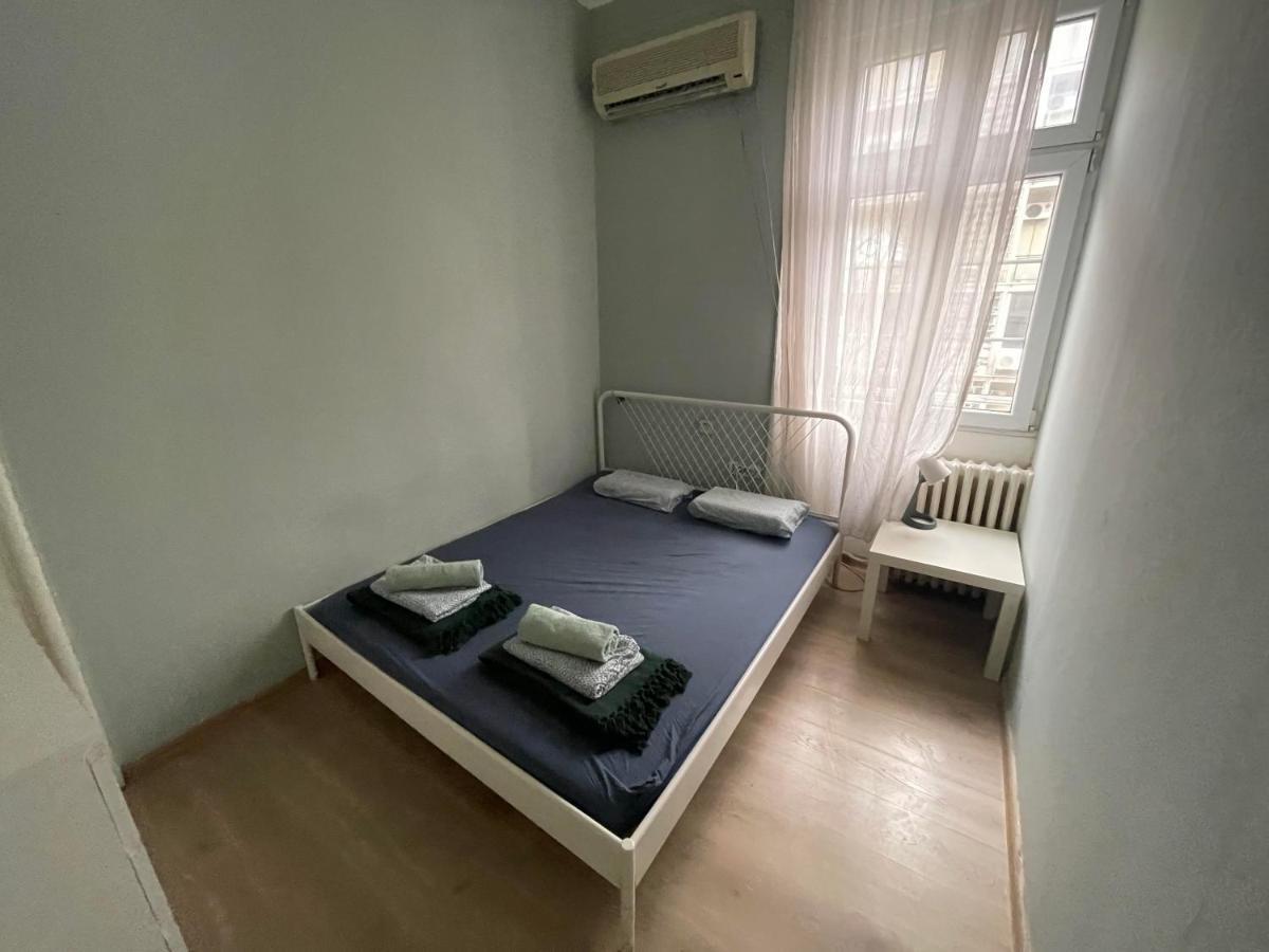 Habitat Hostel Belgrad Exteriör bild