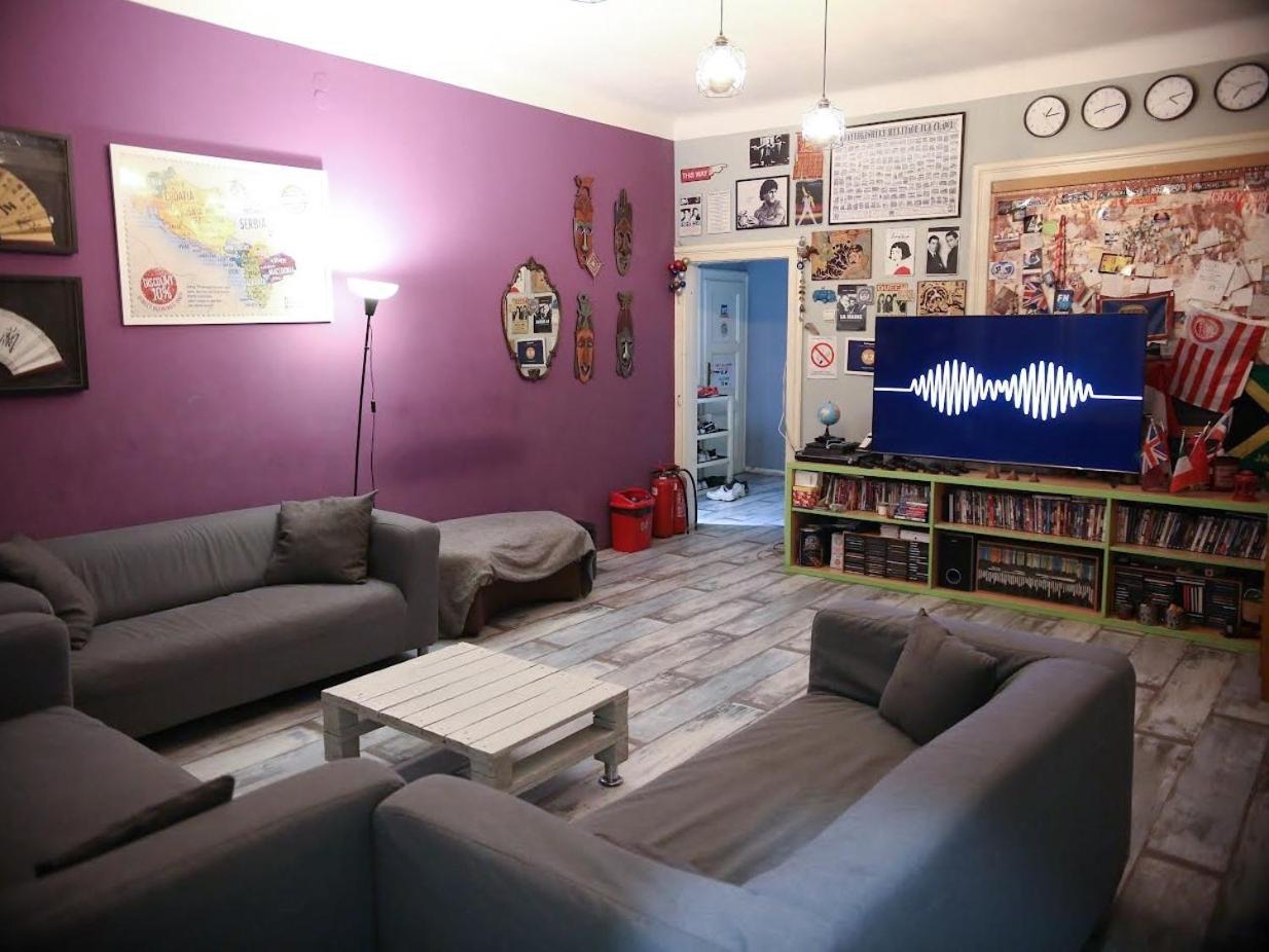 Habitat Hostel Belgrad Exteriör bild