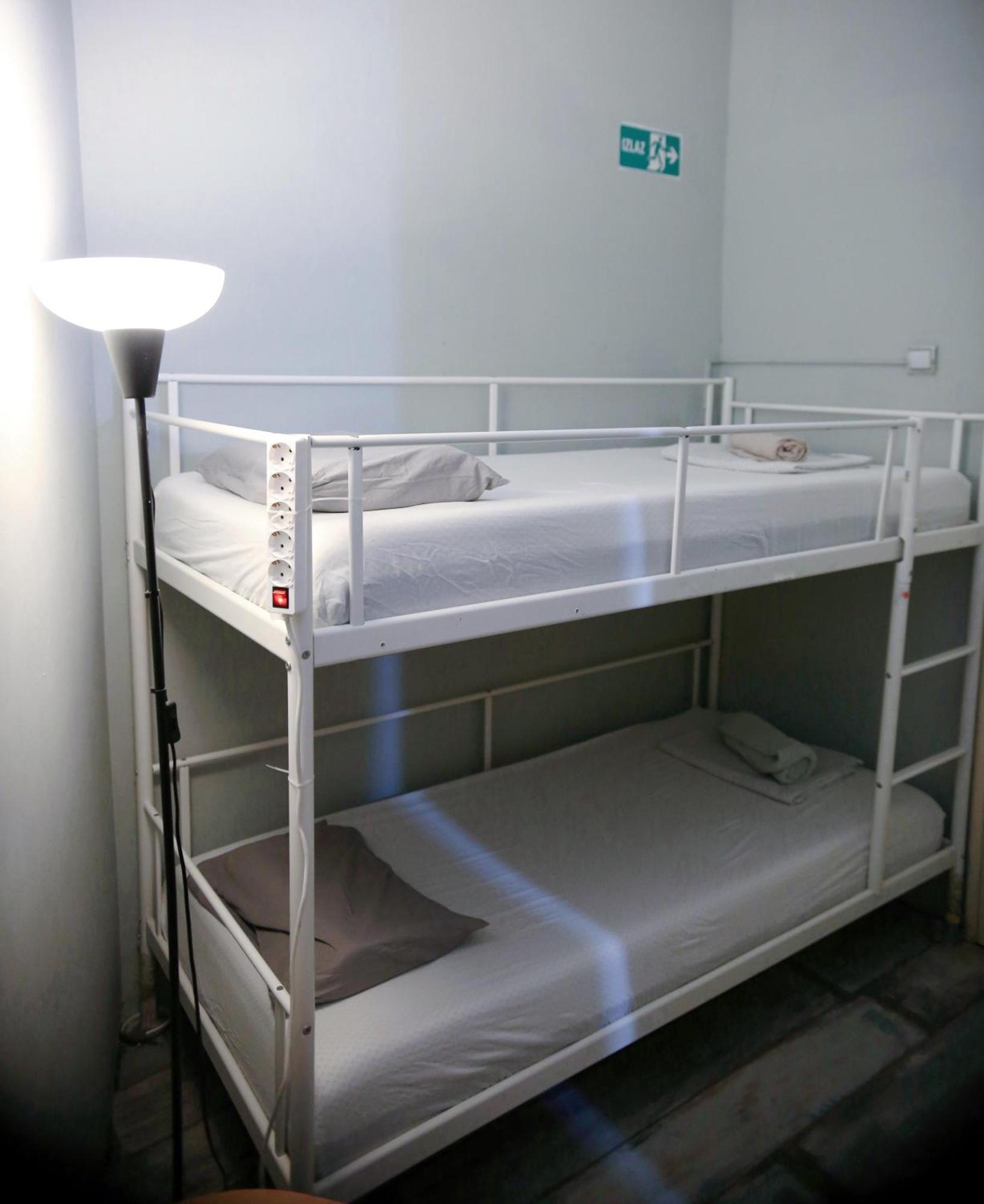Habitat Hostel Belgrad Exteriör bild