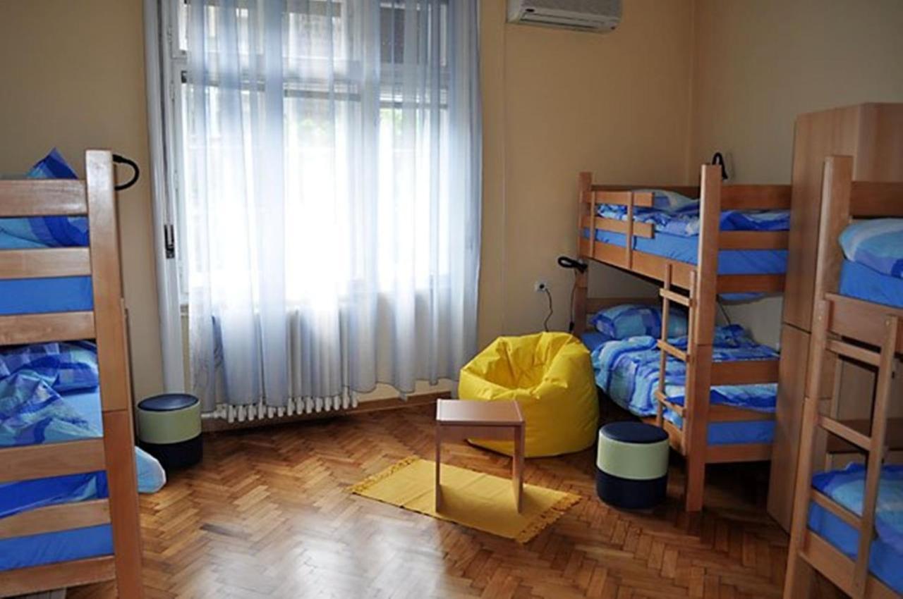 Habitat Hostel Belgrad Exteriör bild